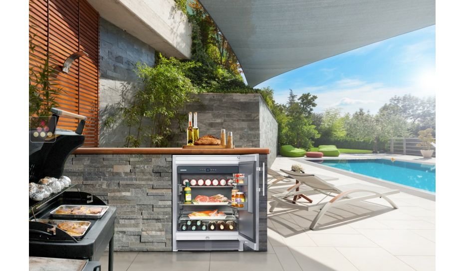 Built-in outdoor mini refrigerator