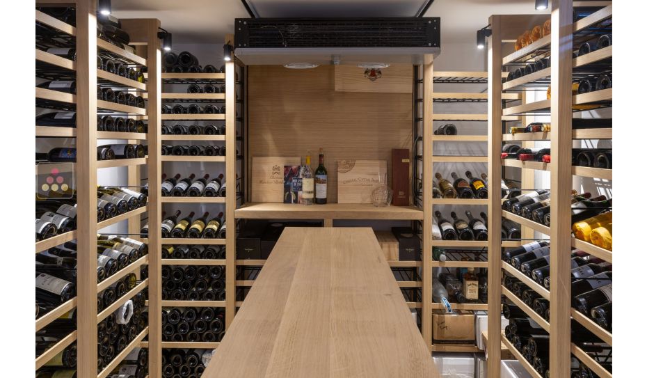 Arrangement of 1074 bottle cellars - Specific manufacturing - Wood System