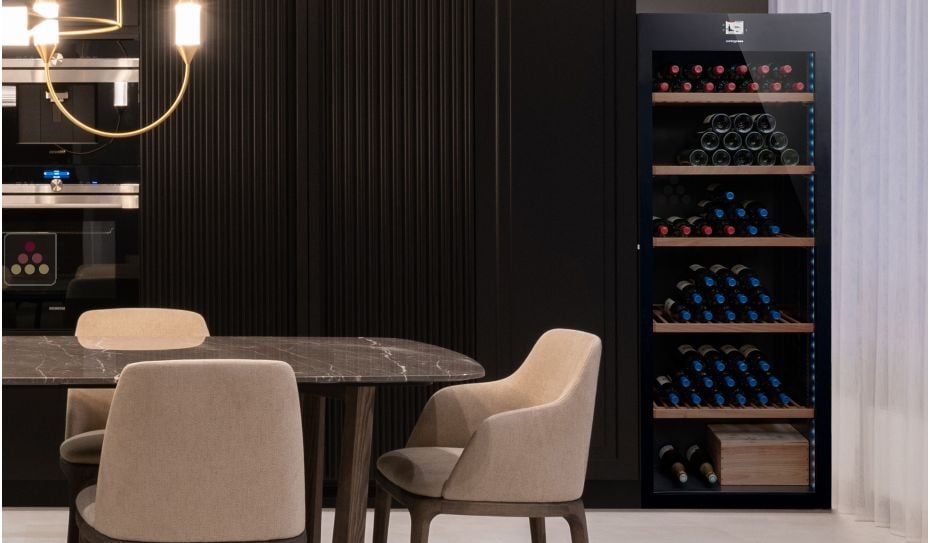 3 temperature wine conservation and service cabinet