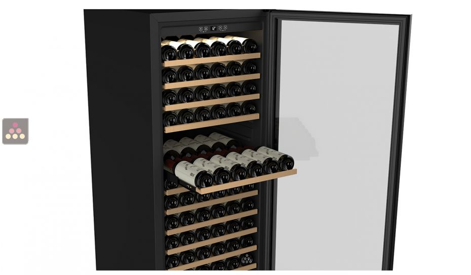 1 temperature wine cabinet for storage and service